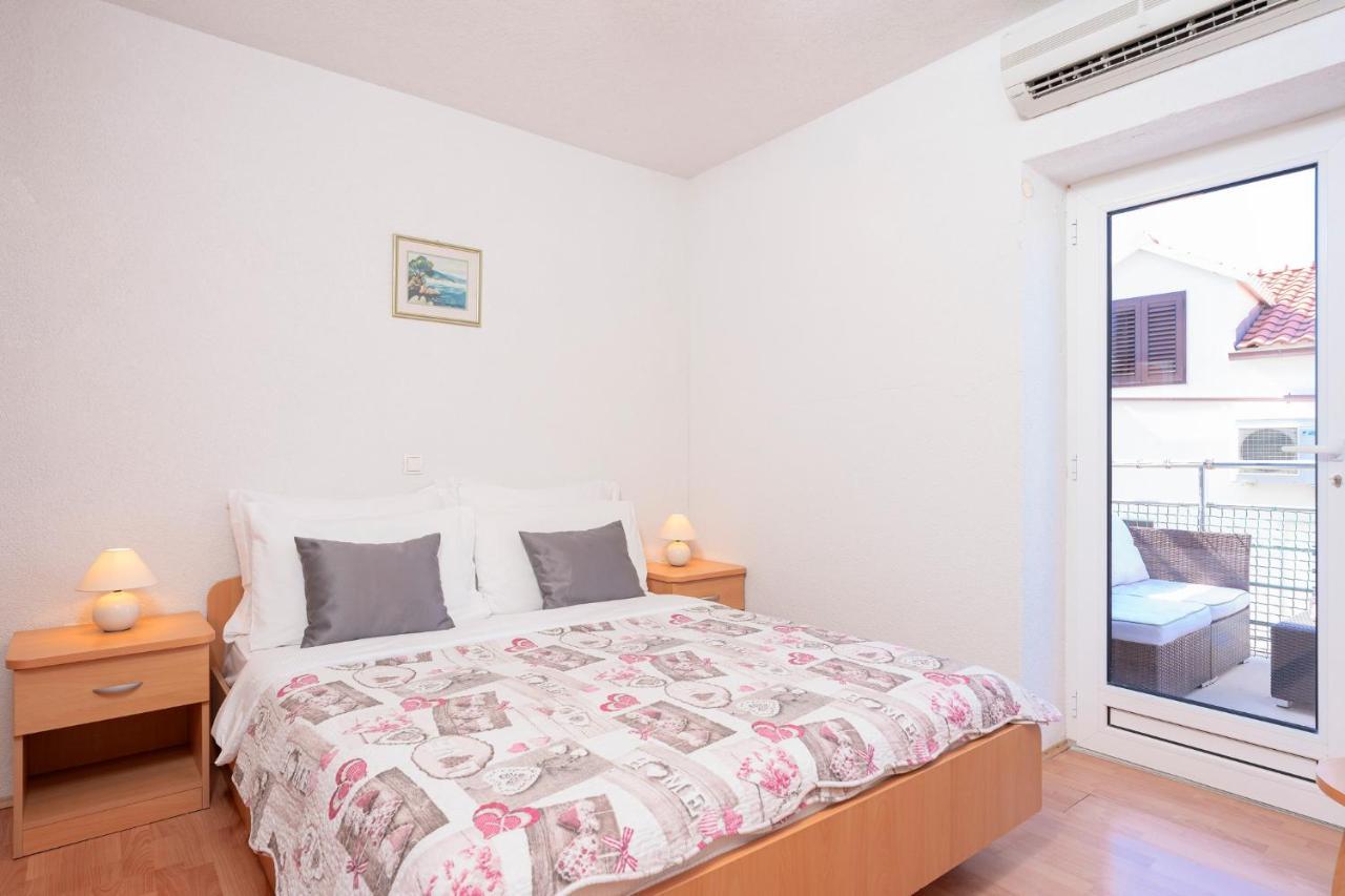 The Midpoint Apartment