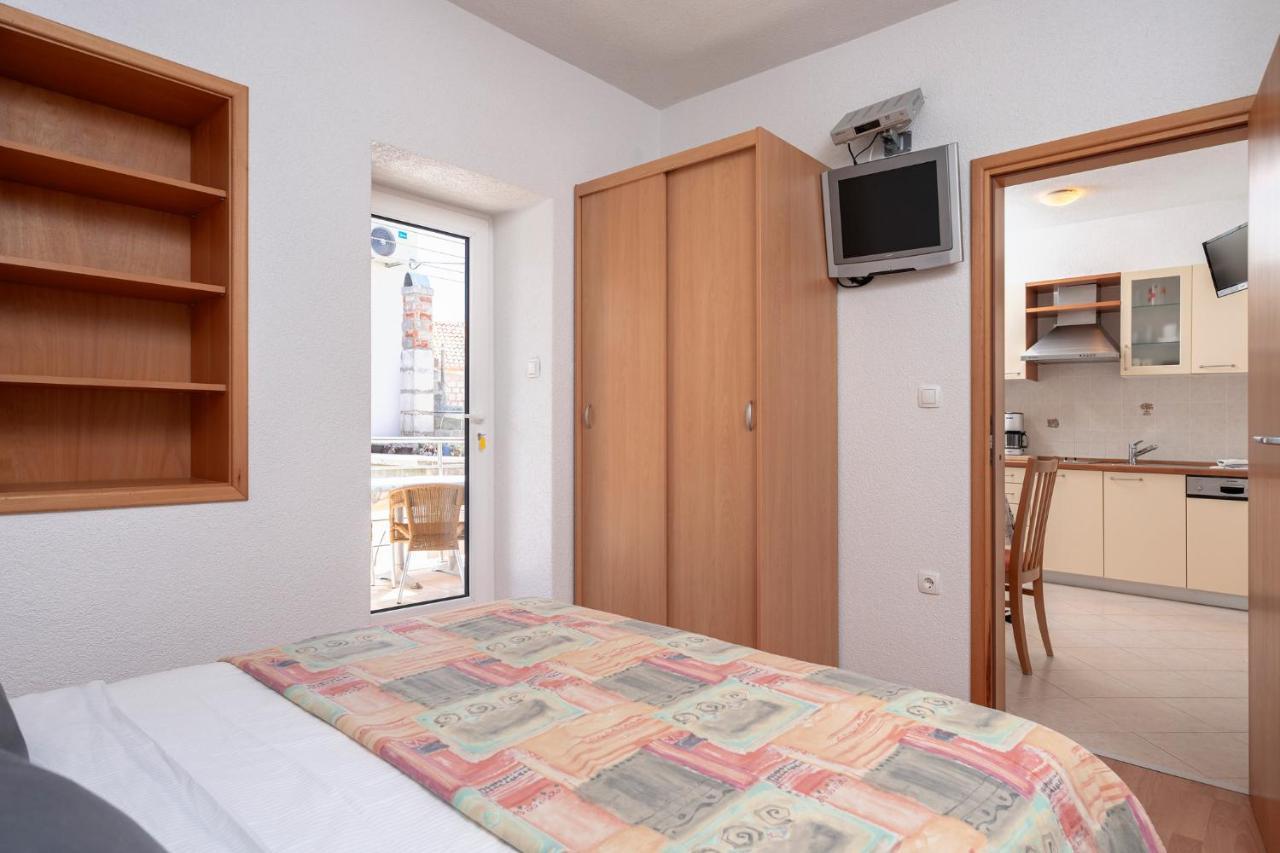 The Midpoint Apartment Bol