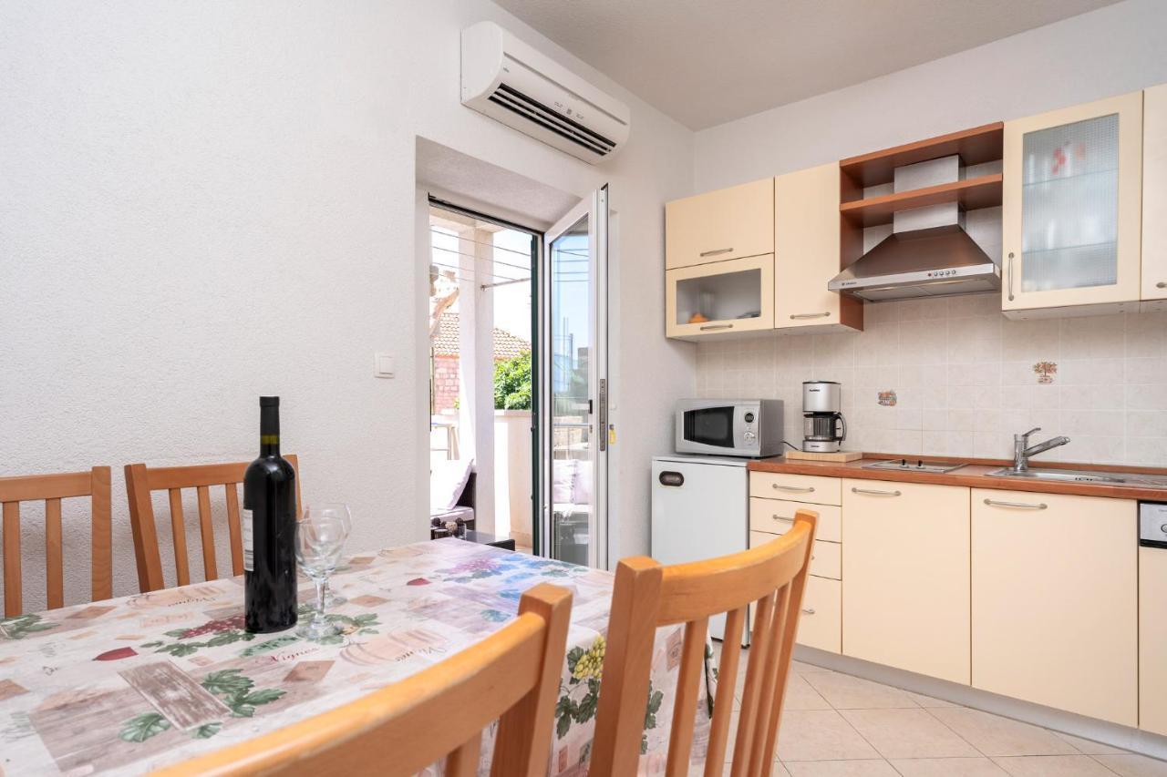 The Midpoint Apartment Bol